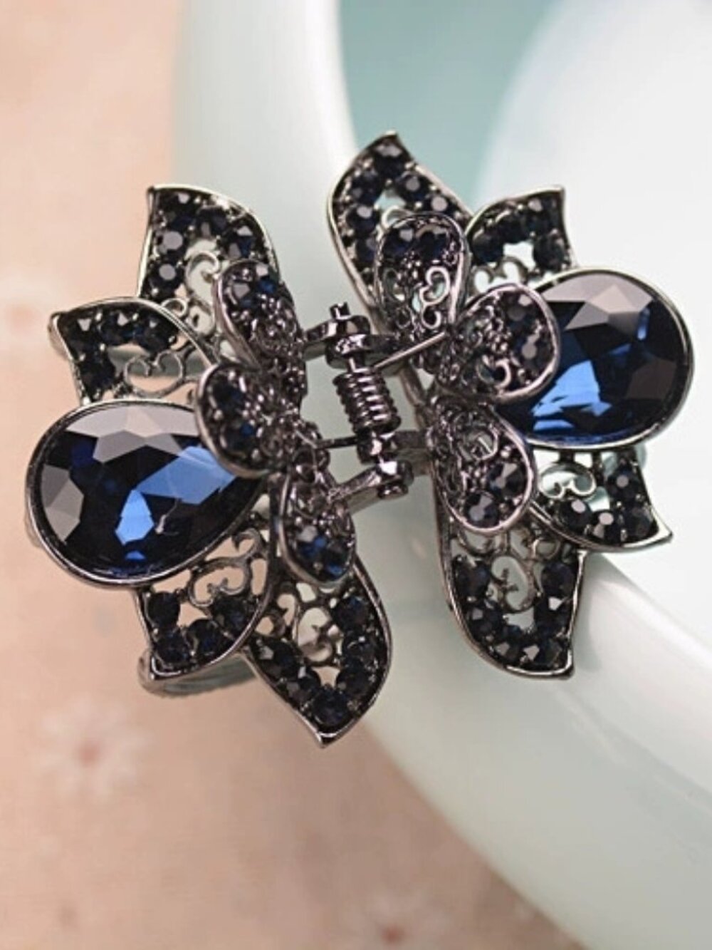 Vintage Black-Tone Blue Rhinestone Flower Hair Claw